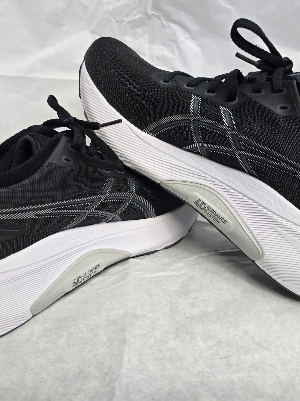Black Running Shoes with White Midsole - ASICS